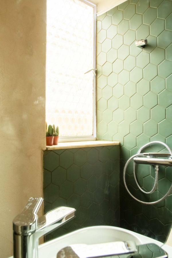 Mosaics Central Studio Apartm With Acropolis View เอเธนส์ ภายนอก รูปภาพ