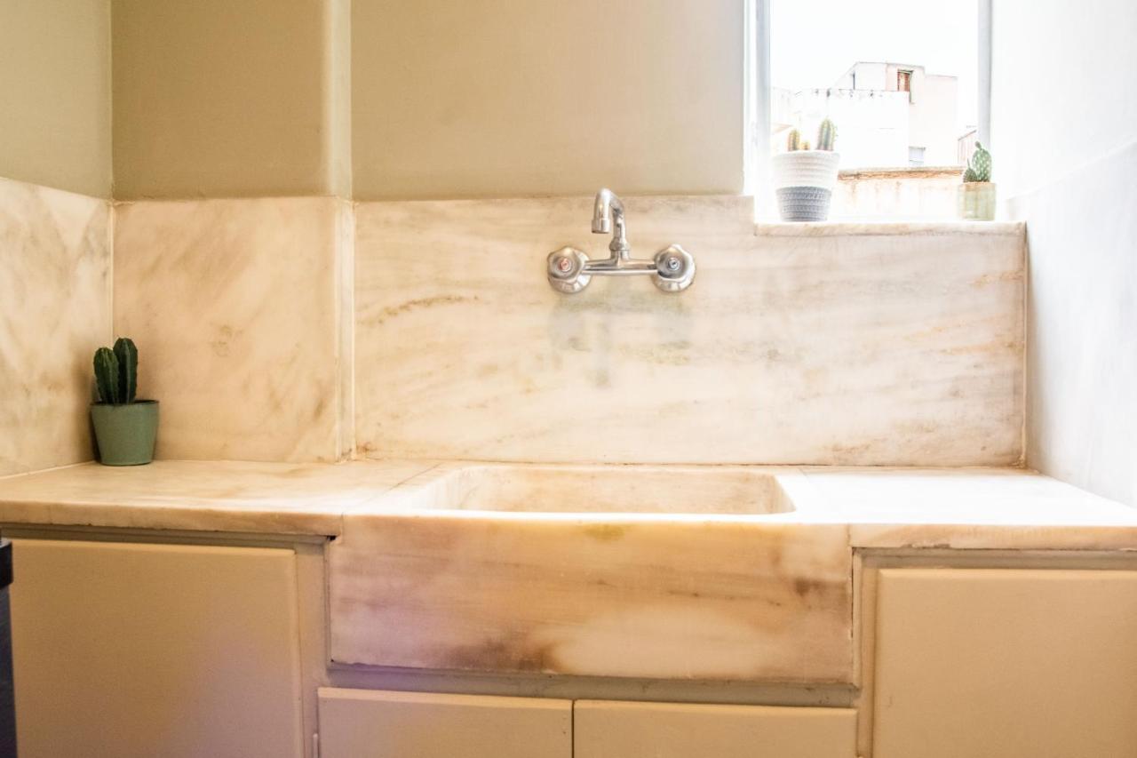Mosaics Central Studio Apartm With Acropolis View เอเธนส์ ภายนอก รูปภาพ